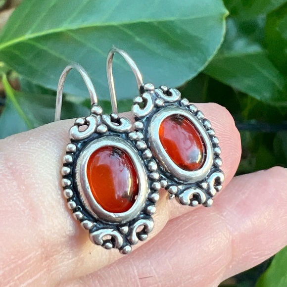 VINTAGE 925 STERLING SLVR OVAL AMBER SMALL ORNATE EARRINGS DROP DANGLE WIRE LOCK - Picture 9 of 16